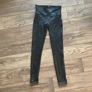 Spanx leather leggings size M